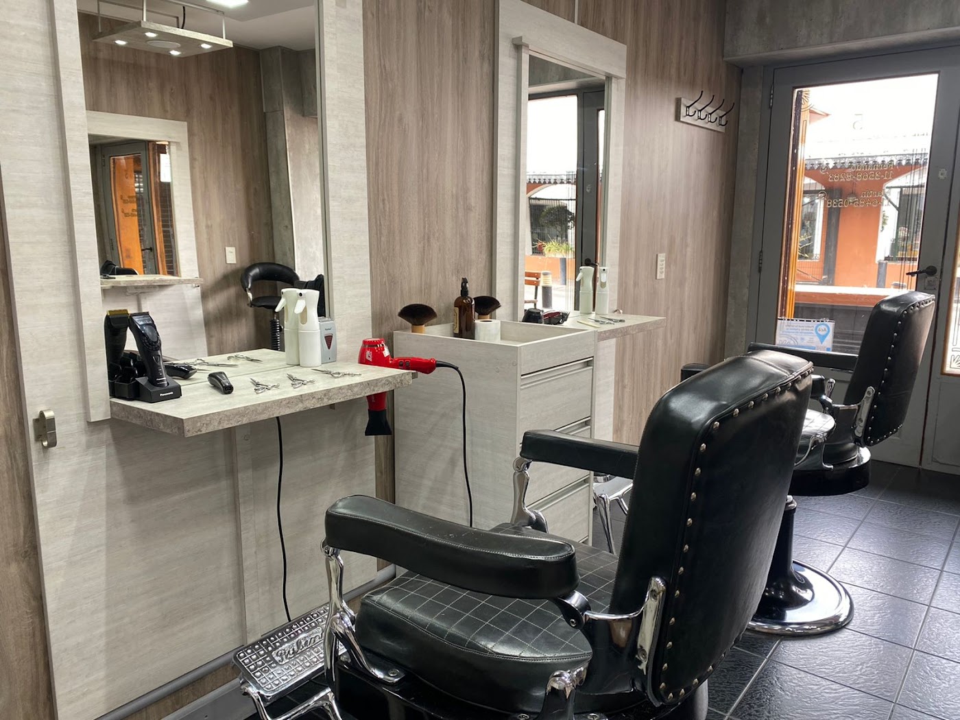 FEMA Peluquería Unisex