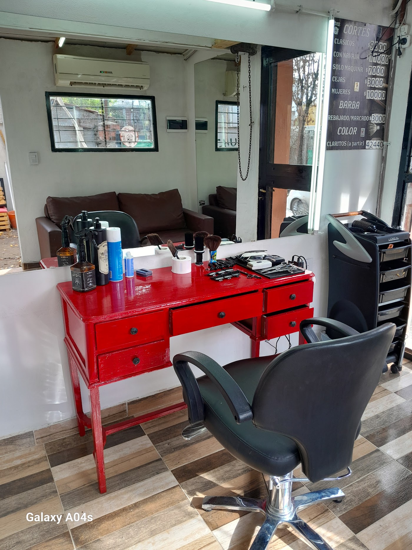 Peluquería y Barberia GLORIET