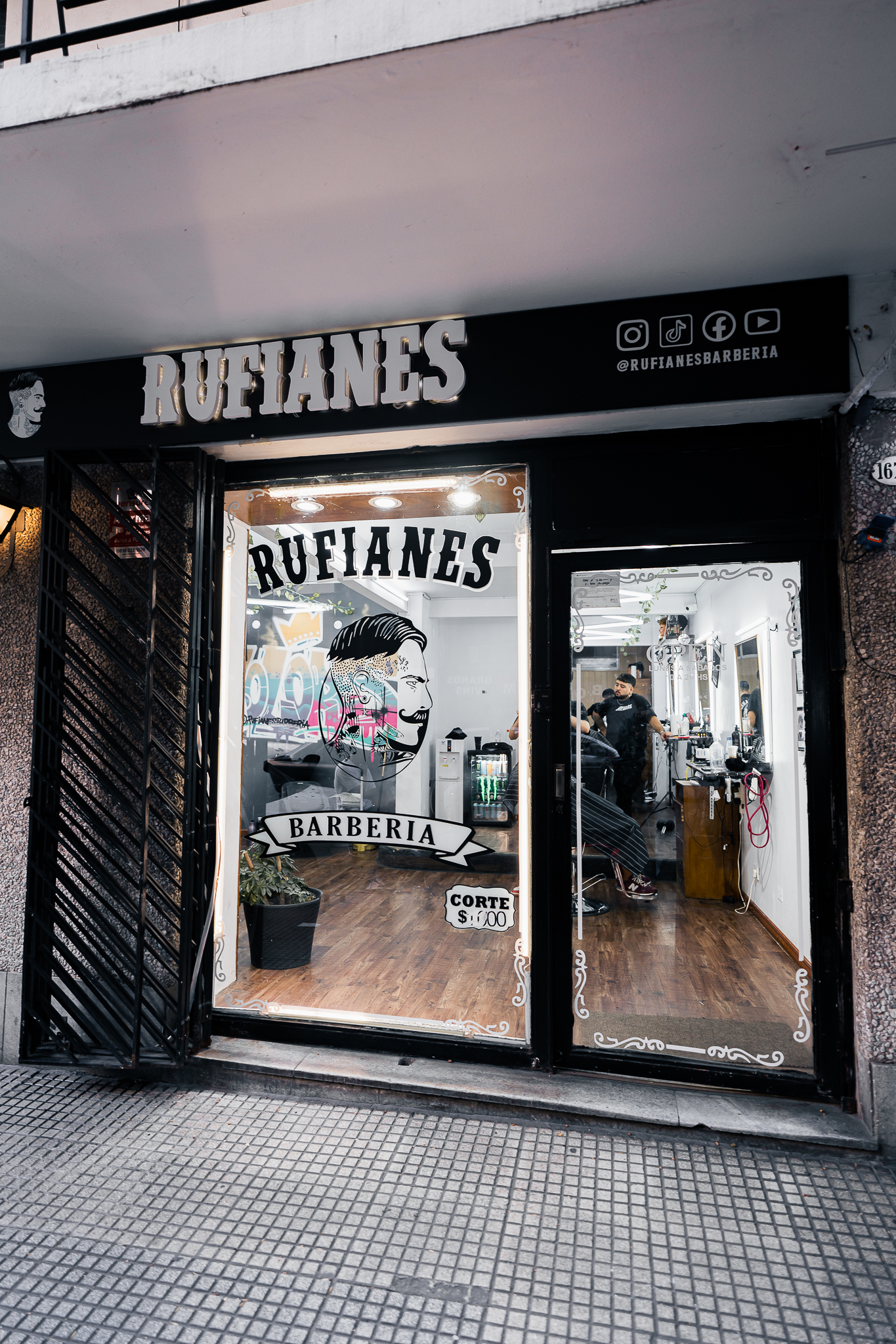 Rufianes Barbería Recoleta